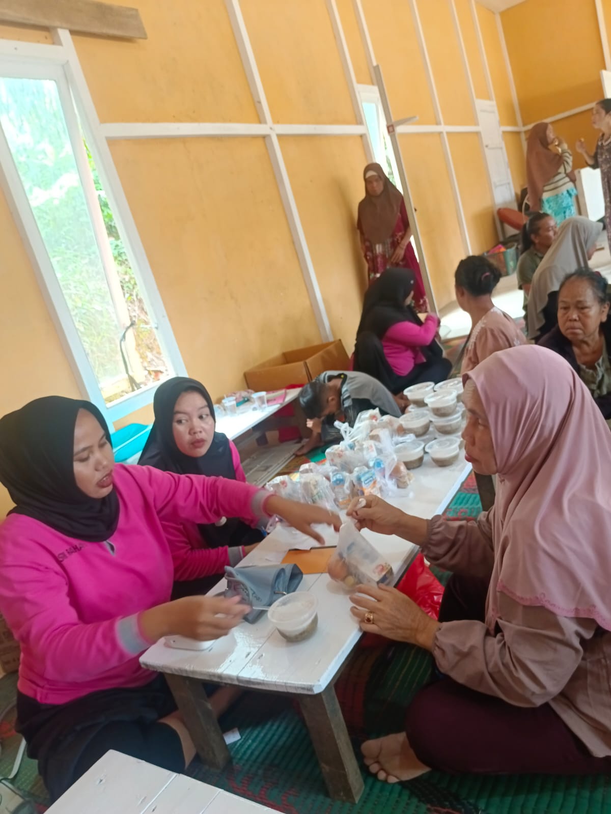 Sinergi Kesehatan Masyarakat dan Kelesatrian Ekosistem: Pendekatan Berbasis Kinerja dalam Pengelolaan Hutan Desa Lemmanis